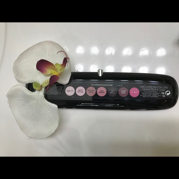 🎁Makeup bundle🎁 - Picture 6 of 9